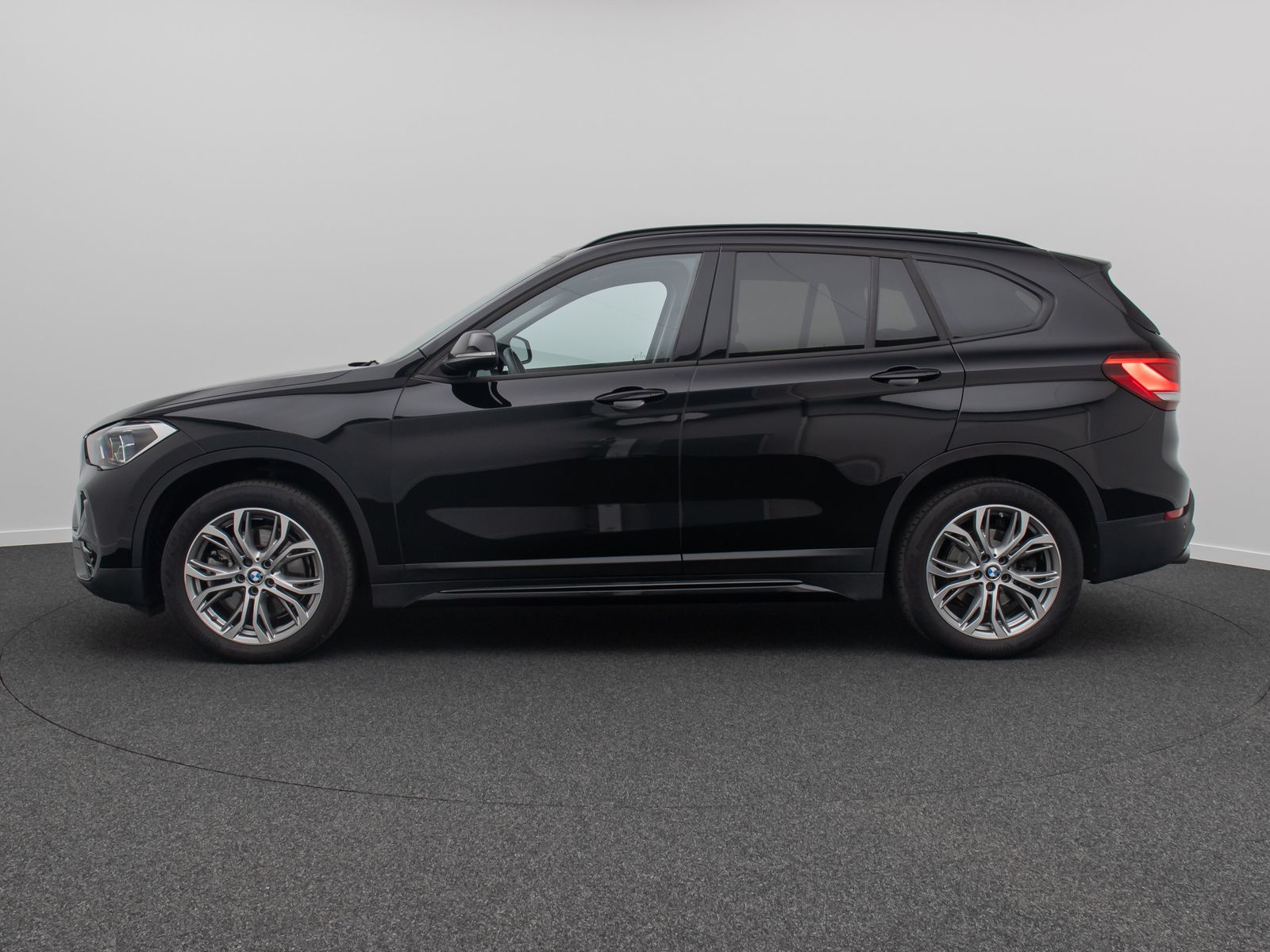 Fahrzeugabbildung BMW X1 sD20d Sport Line ACC Kamera DAB HUD Panorama