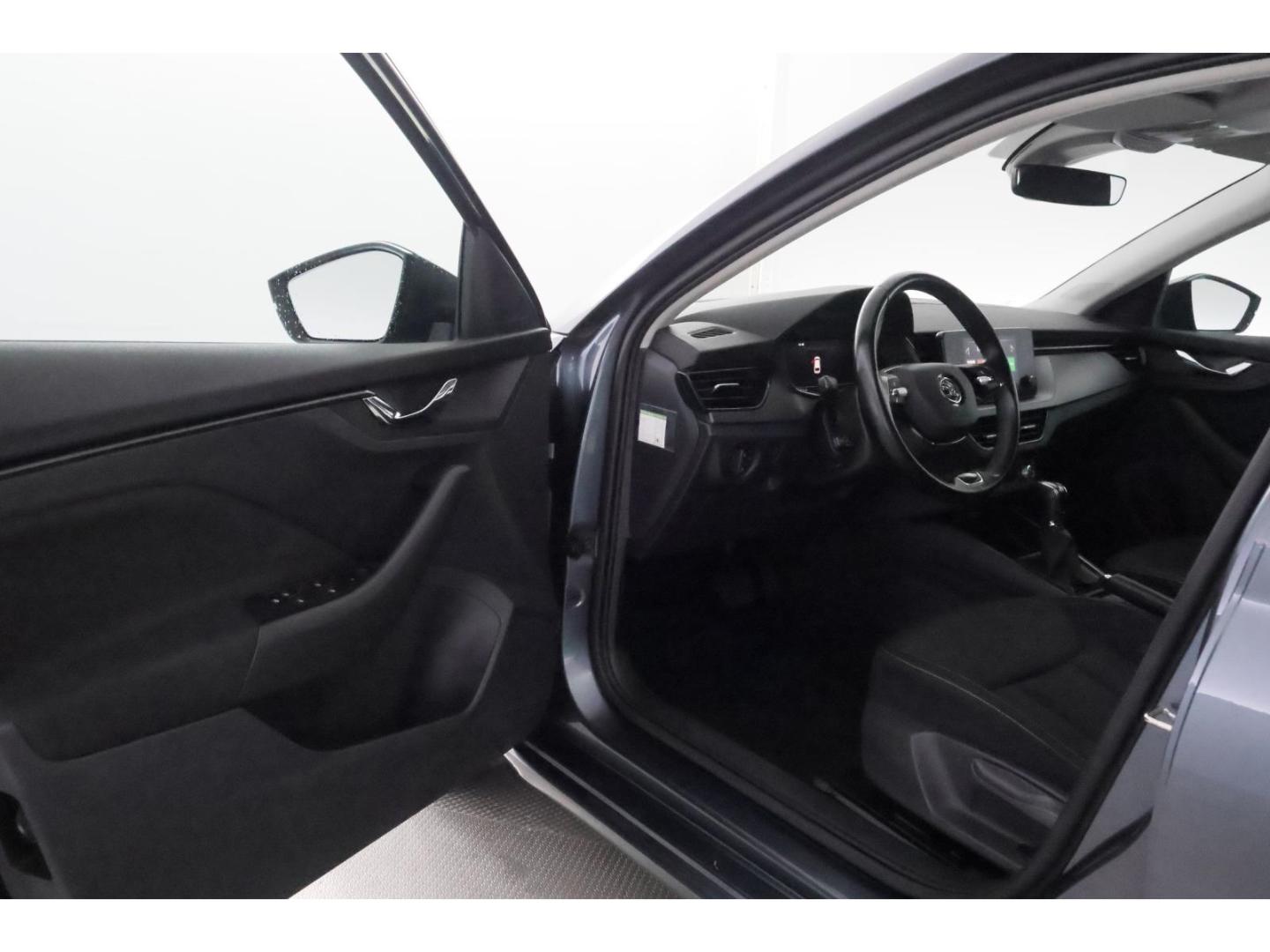 Skoda Scala 1.5TSI DSG Ambition+LED+VIRTUAL+CARPLAY, миниатюра 6