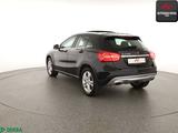 Mercedes-Benz GLA 180 URBAN PANORAMA,BI-XENON,NAVI,SPORTSITZE - schwarze Mercedes-Benz GLA-Klasse