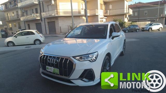 Autres AUDI Q3 35 TDI S tronic Identity Blacks