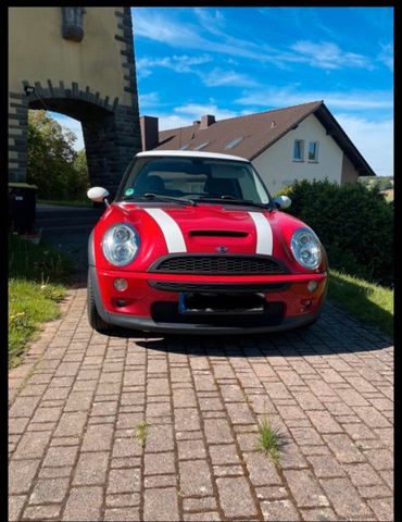 MINI Mini Cooper S mit Remus Auspuff und Pano