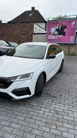 Skoda Octavia Combi RS - : Kombi, Automatik
