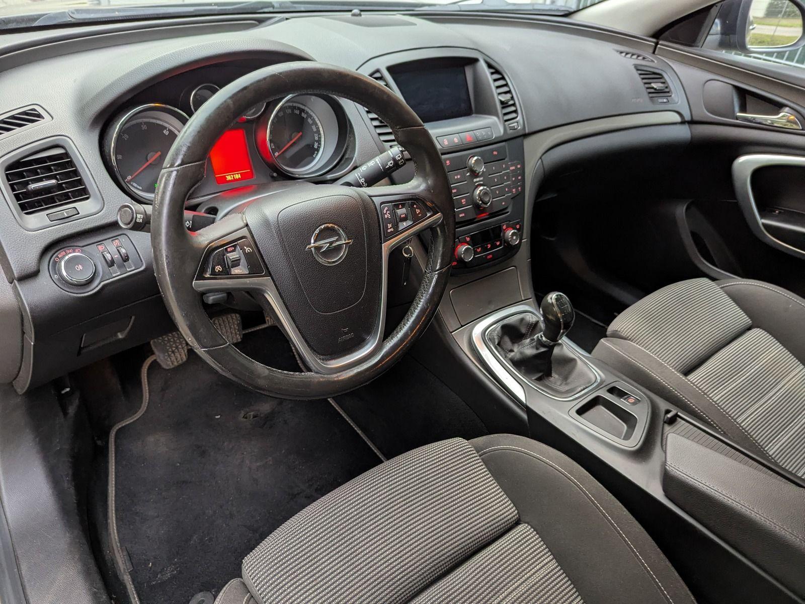 Opel Insignia 2010 — photo 7