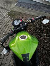 Kawasaki Z750 - NAKED BIKE VON 126 BIS 250 CCM