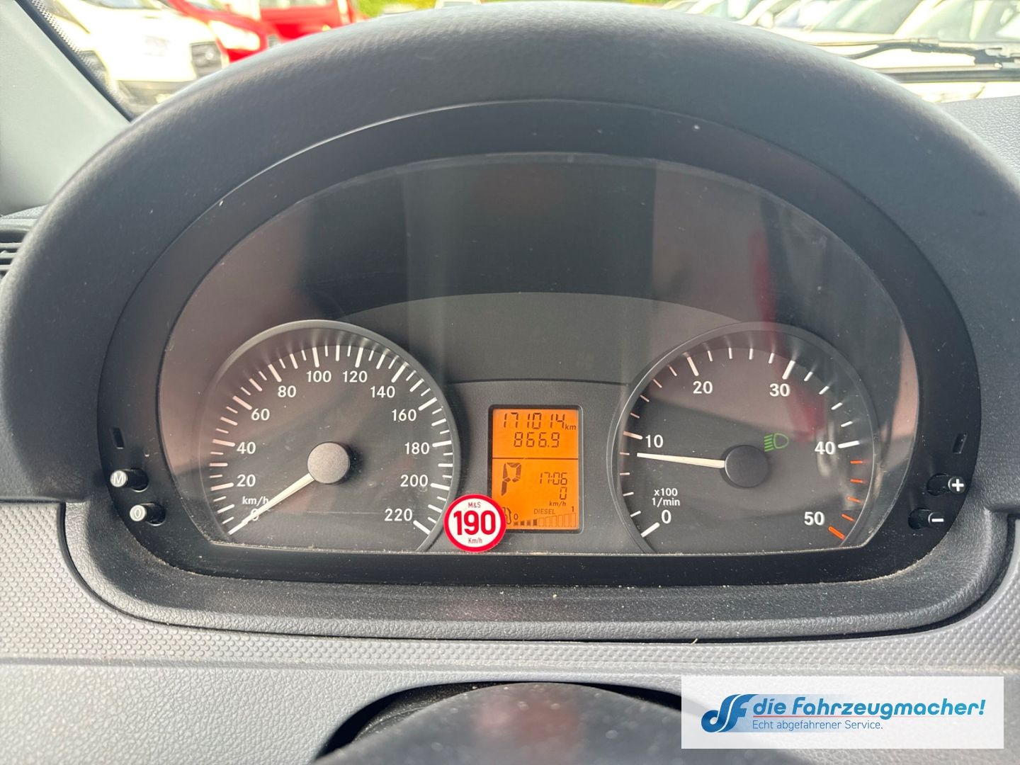 Fahrzeugabbildung Mercedes-Benz Vito Mixto 111 CDI kompakt DPF *EXPORT