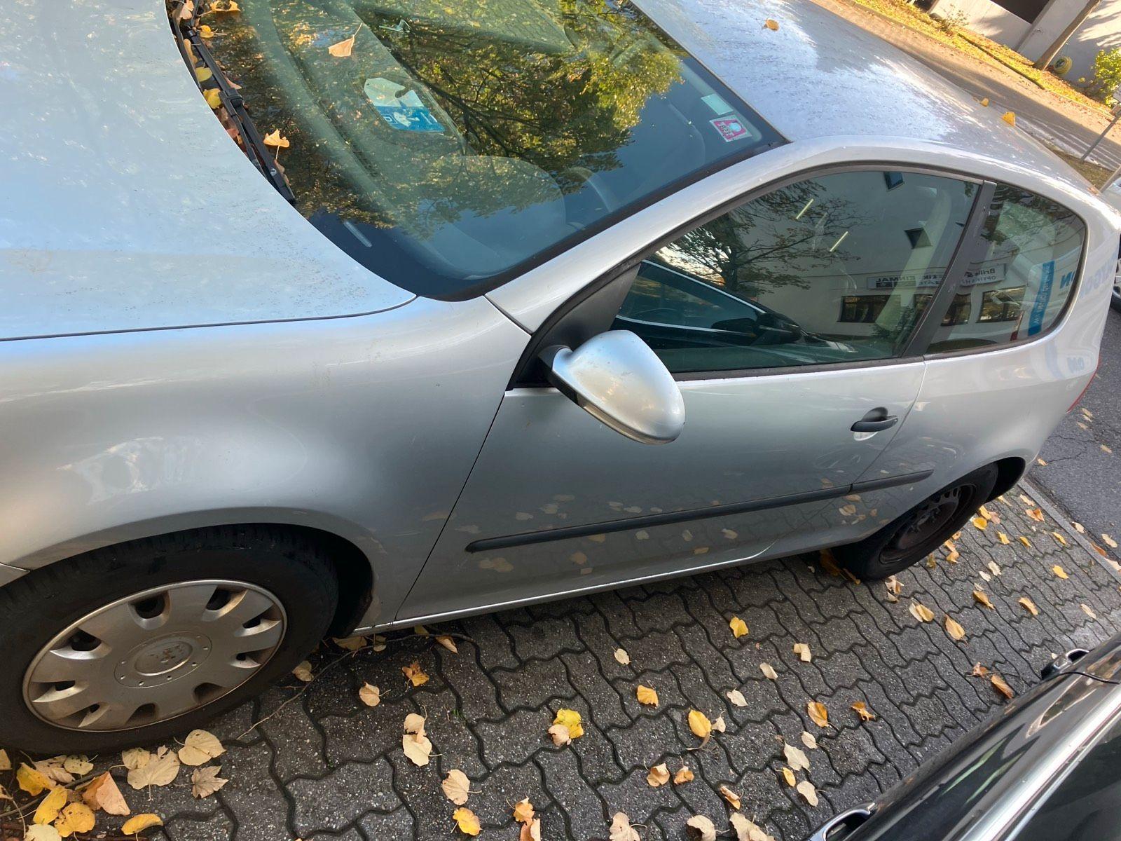 Volkswagen Golf 2005 — engine 75 HP (55kW)