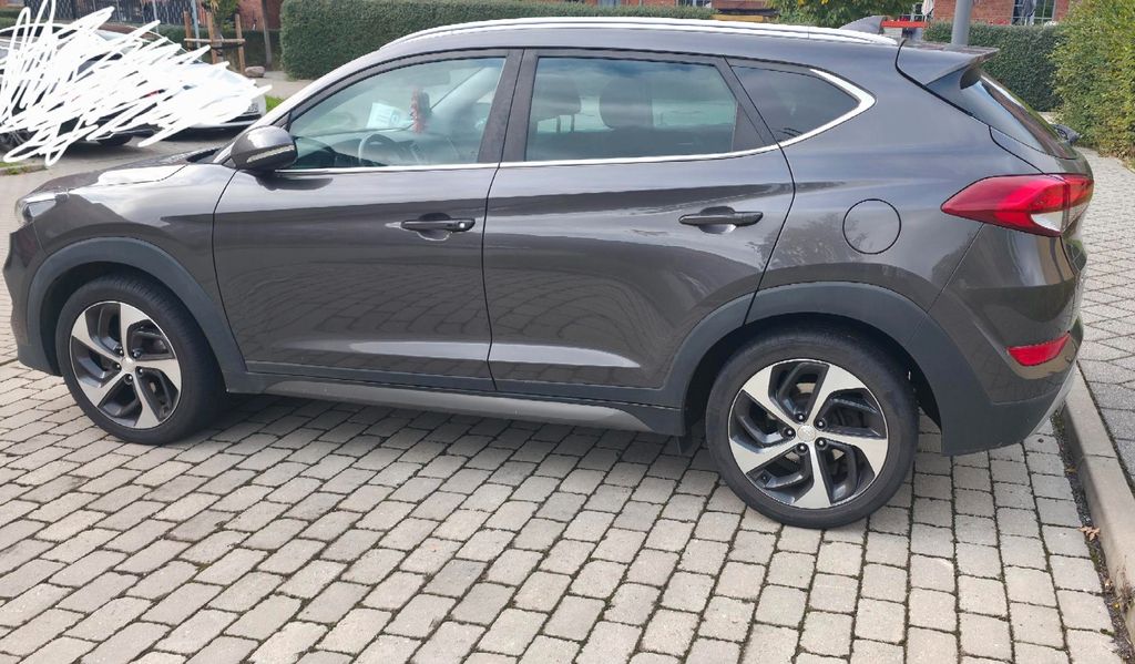 Image of Hyundai TUCSON