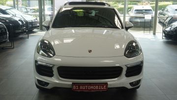 Porsche Cayenne - 2