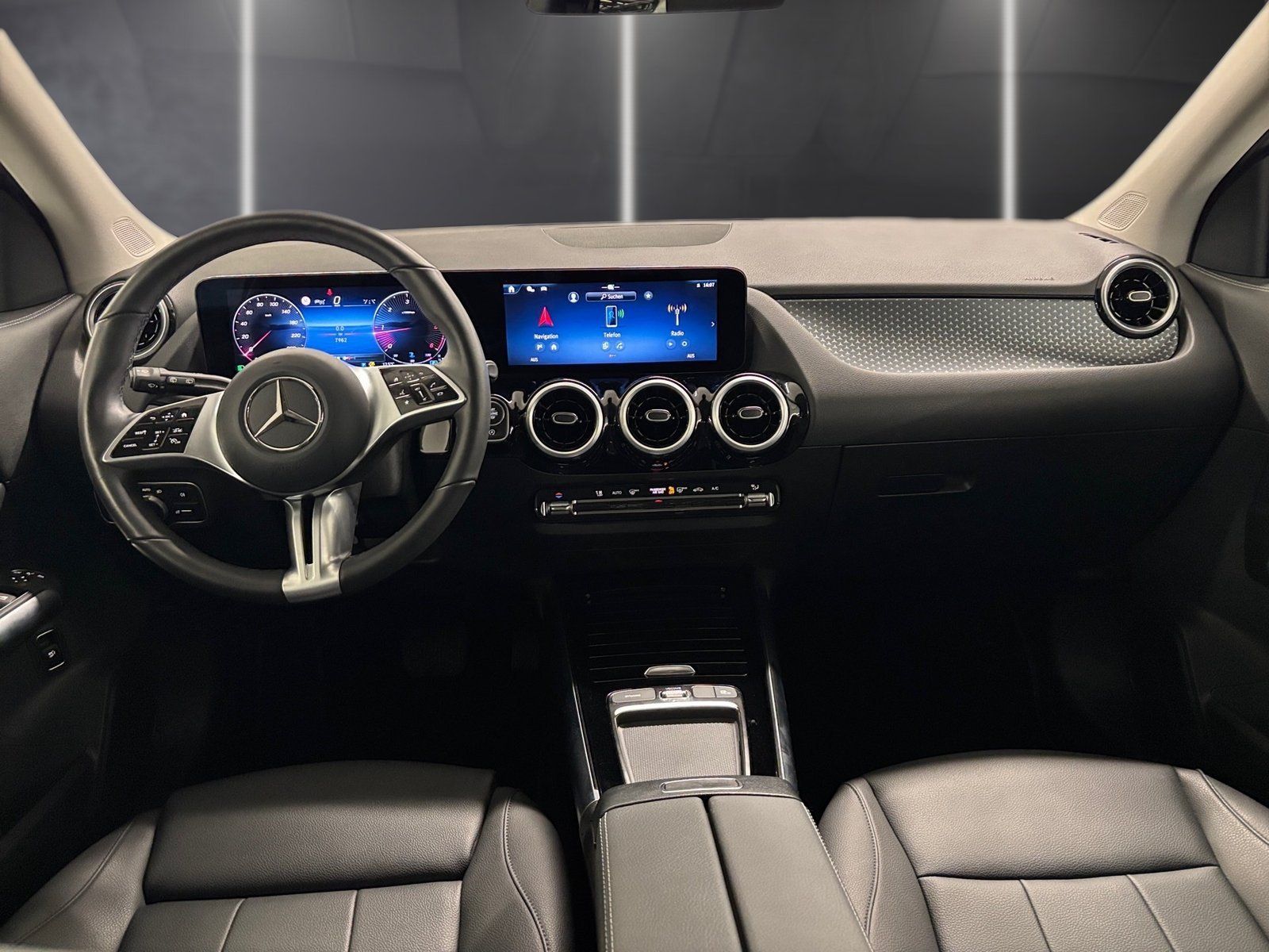 Fahrzeugabbildung Mercedes-Benz GLA 220 d 4M Progressive*Distro*360*MBeam*Night*