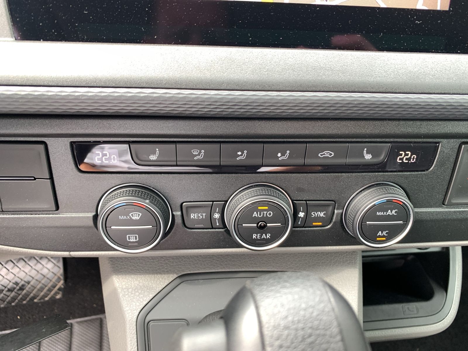 T6.1 Caravelle Comfortline lang 2.0 TDI, AHK, Na