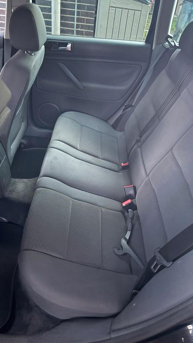 Volkswagen Passat 2004 — photo 9