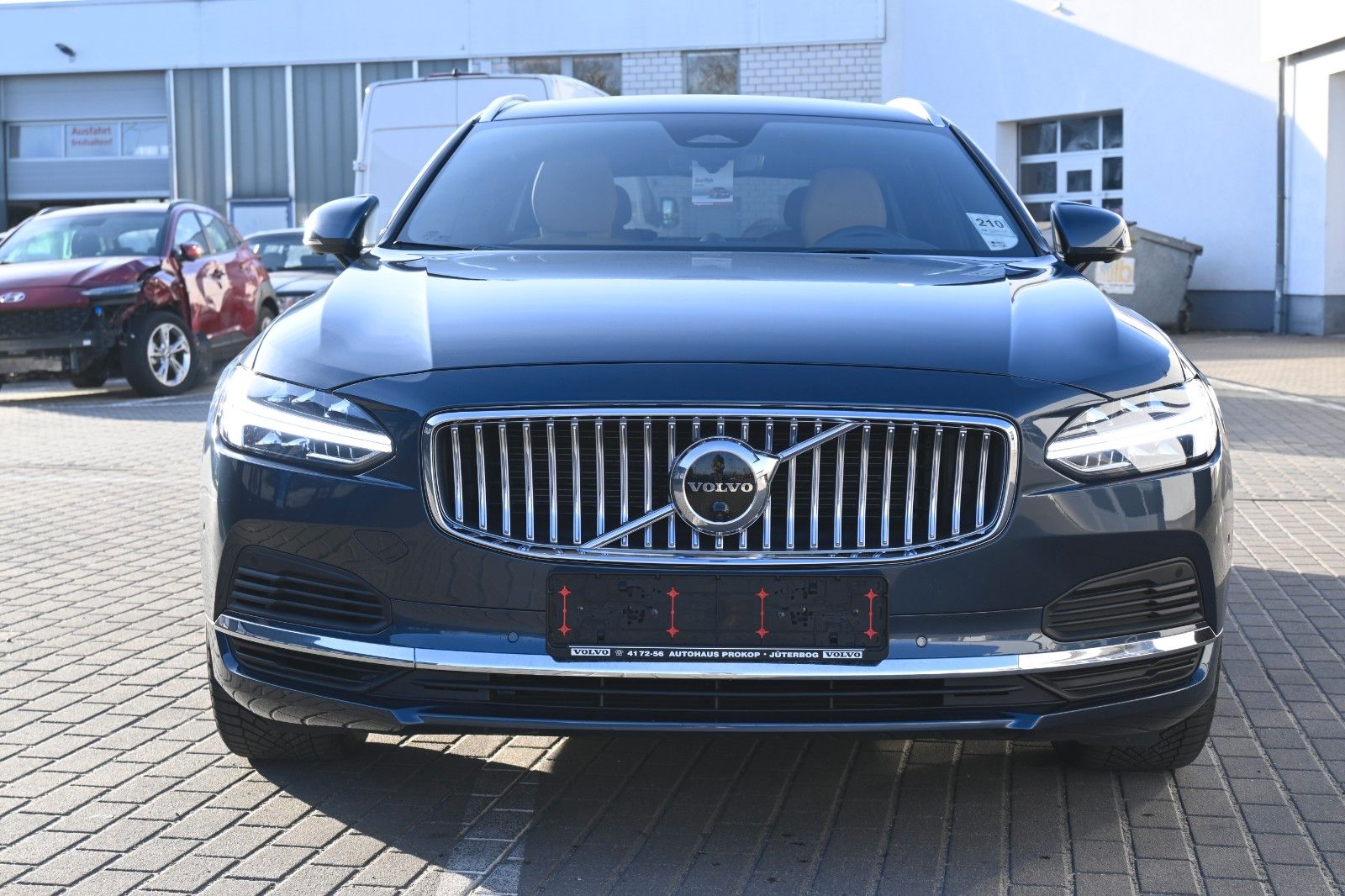 Fahrzeugabbildung Volvo V90 T8 AWD PHEV Inscrip.*Pano*STHZG*360°*