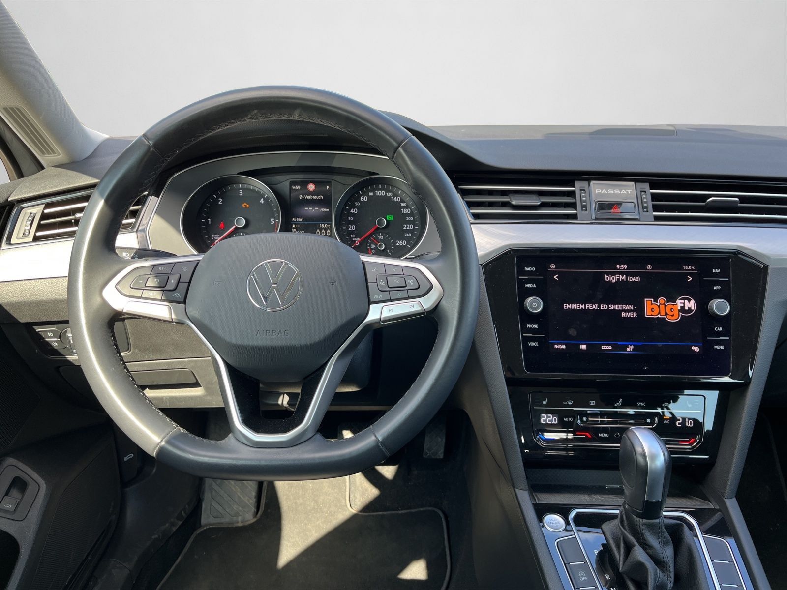Volkswagen Passat Variant - Bild 3