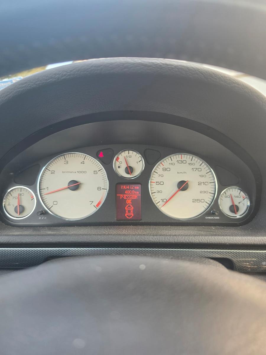 Peugeot 407 2005 — engine 2.230 cm³, 158 HP (116kW)