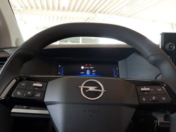 Bild 14 Opel Vivaro Electric 75 kWh LED Spurhalteass. Rückfah