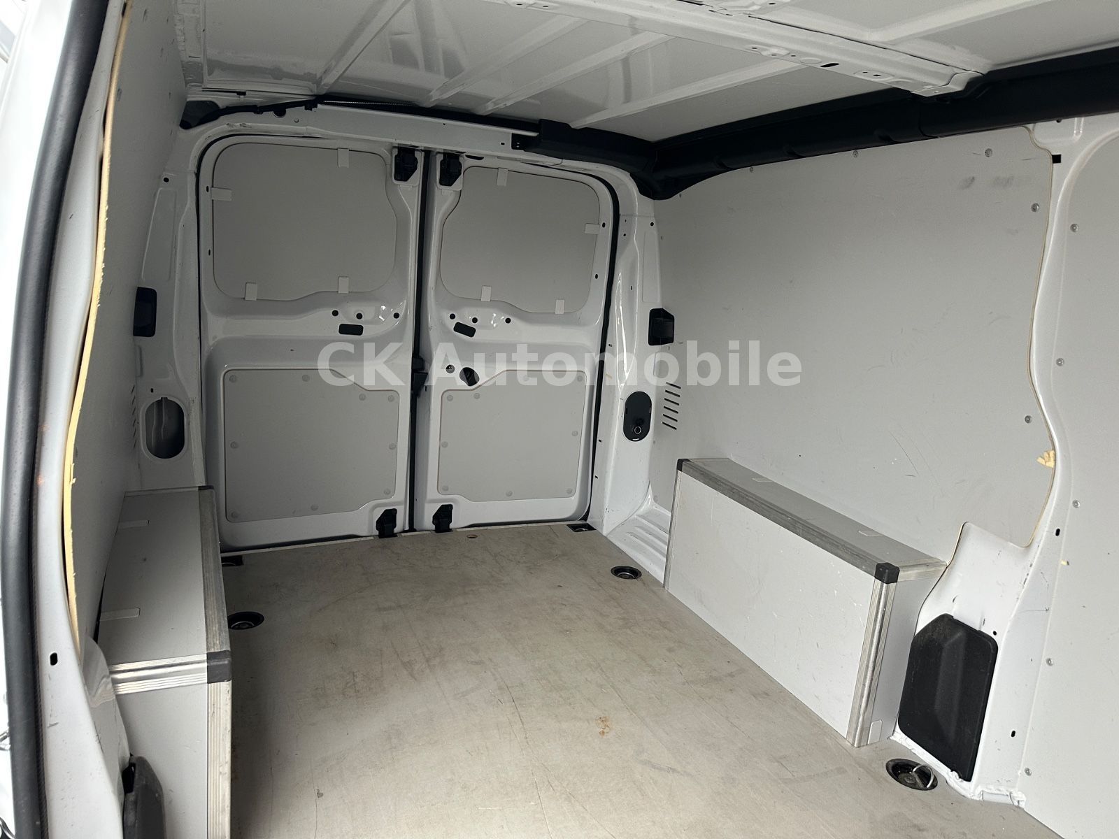 Fahrzeugabbildung Opel Vivaro Kasten 2.0 Diesel EditionL3/Klima/PDC/Kam