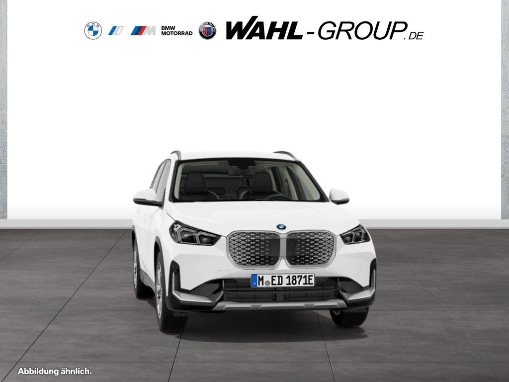 BMW iX1 - Bild 11
