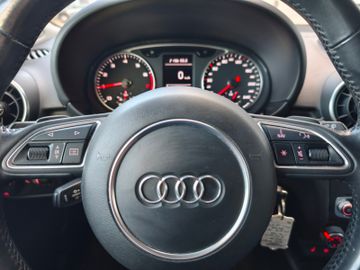 Audi A1 S-Line*S-Tronic-Autom*Bi-Xen*SHZ*PDC*