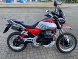 Moto Guzzi V85 TT, 2025, nur 500km, Rosso Fuji - MOTO GUZZI 50
