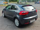 Kia Rio 1.4 FIFA World Cup*5-TÜRIG*SHZ*PDC*AC*STADT* - gebrauchte Kia Kleinwagen