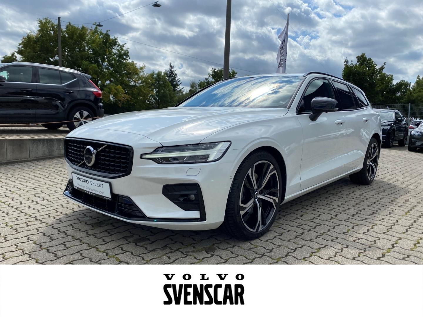 Volvo V60 Plus Dark B4 Benzin AHK Leder Digitales Cock