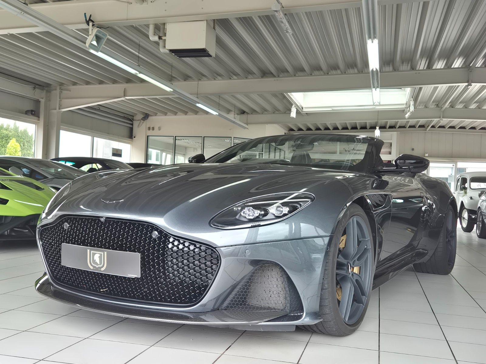 Fahrzeugabbildung Aston Martin DBS 5.2 V12 Volante/Werksgarantie 09/27/1A