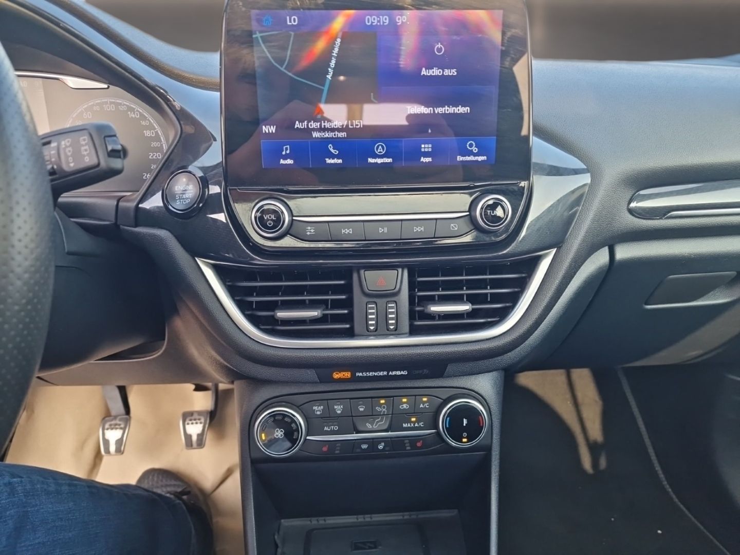 Fahrzeugabbildung Ford Fiesta ST Lederpaket,PanoDach, Panorama Navi Sou