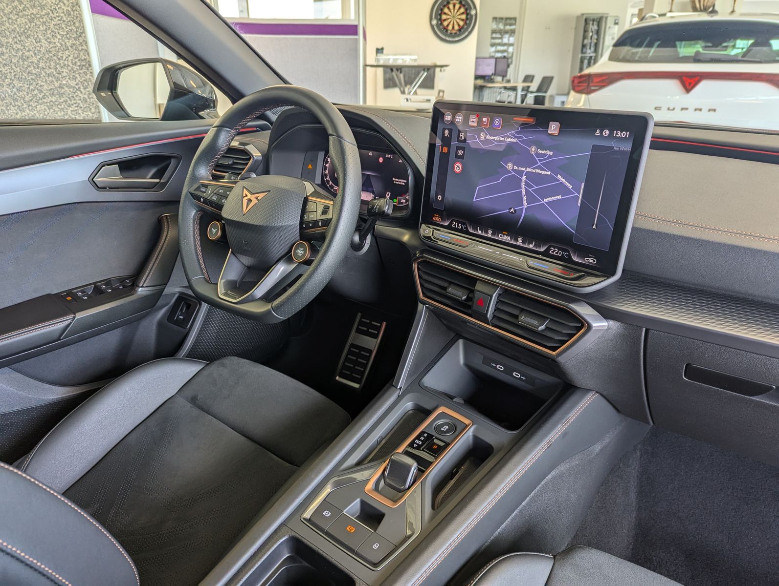 Fahrzeugabbildung CUPRA Formentor 1.5 eTSI Dynamic / Edge-Paket ACC 18"