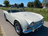 Triumph TR4 Vollrestauration TÜV/H Neu TOP - Triumph TR4