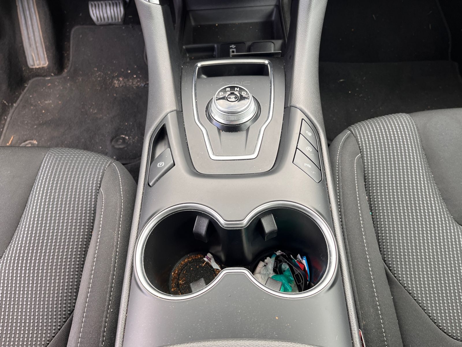 Fahrzeugabbildung Ford Mondeo Turnier Titanium NAV SHZ PDC 17"
