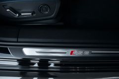 AUDI RS6 Avant 4.0 TFSI*Matrix*B&O*Dynamik*Keramik22"