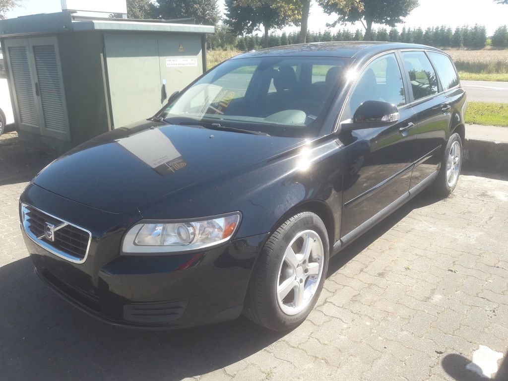 Volvo V50