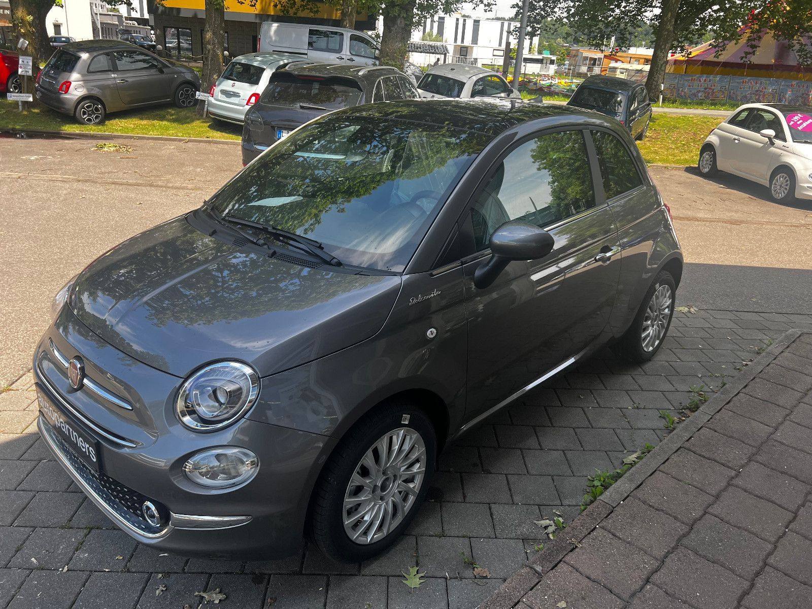 Fahrzeugabbildung Fiat 500 1.0 Hybrid Dolcevita4J GARANTIE/CARPLAY/PANO
