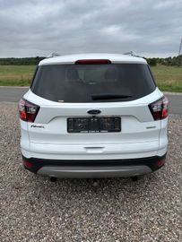 Ford Kuga - 4