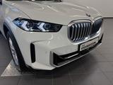 BMW X5 xDrive30d PANO ACC AHK NAVI Standh. LED DAB H - BMW X5 mit Diesel-Antrieb: Weiß, Luftfederung
