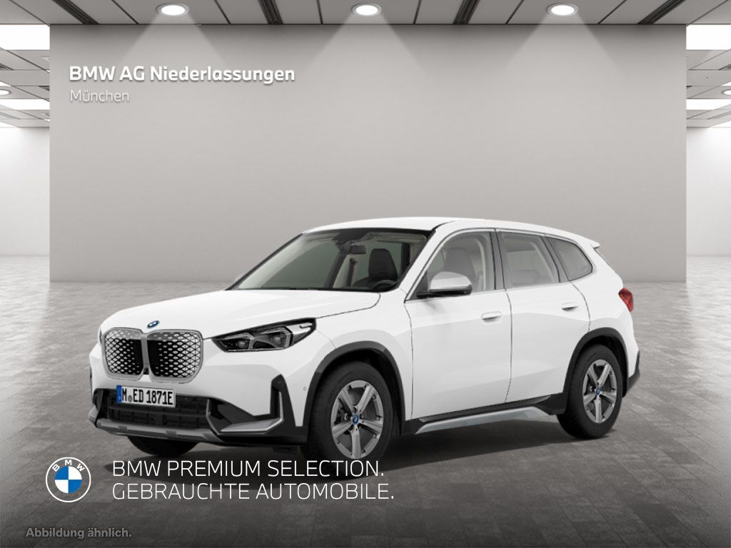 BMW iX1