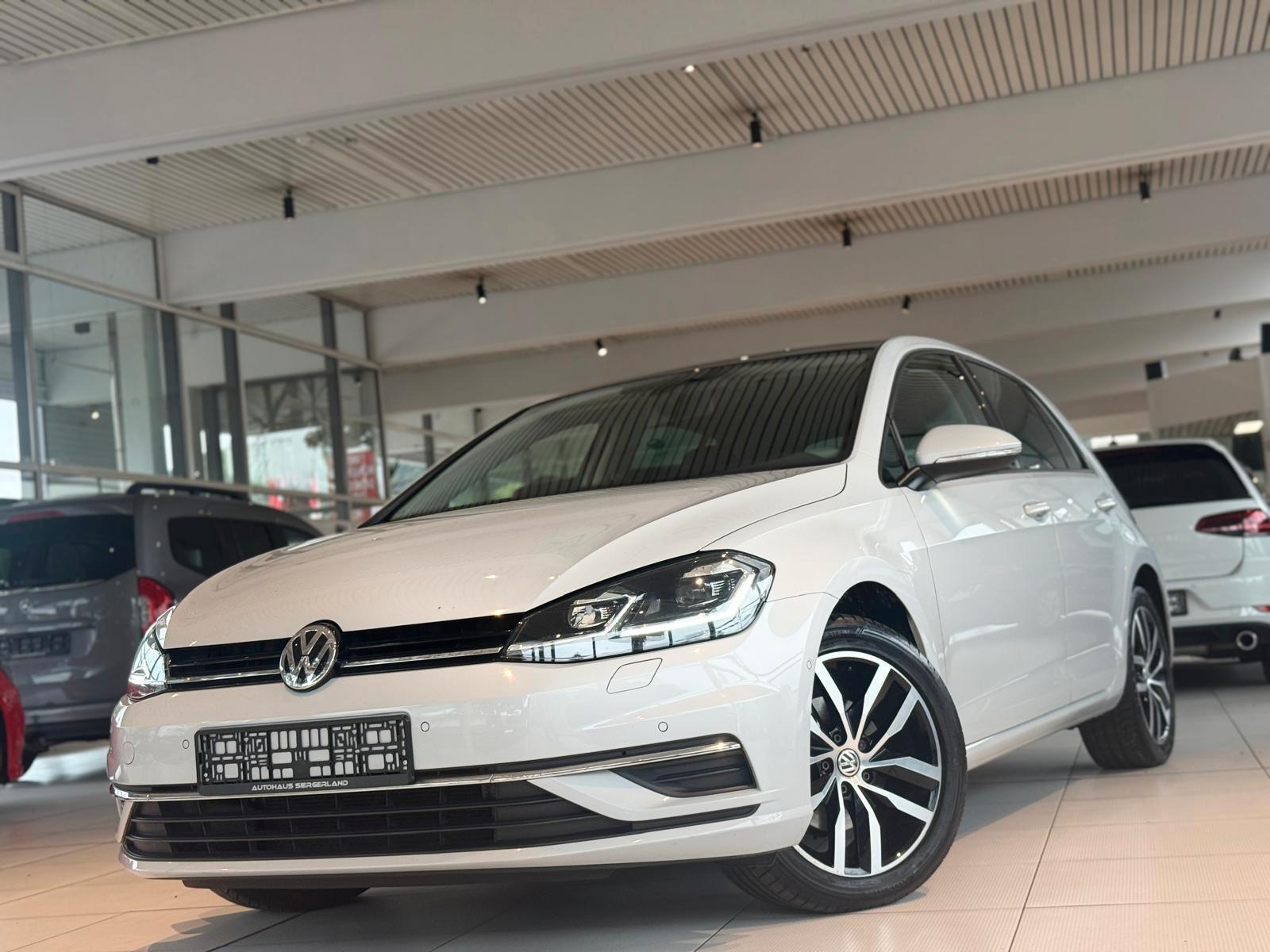 Volkswagen Golf VII / Pano / Navi / Xenon / Kamera /Parkass