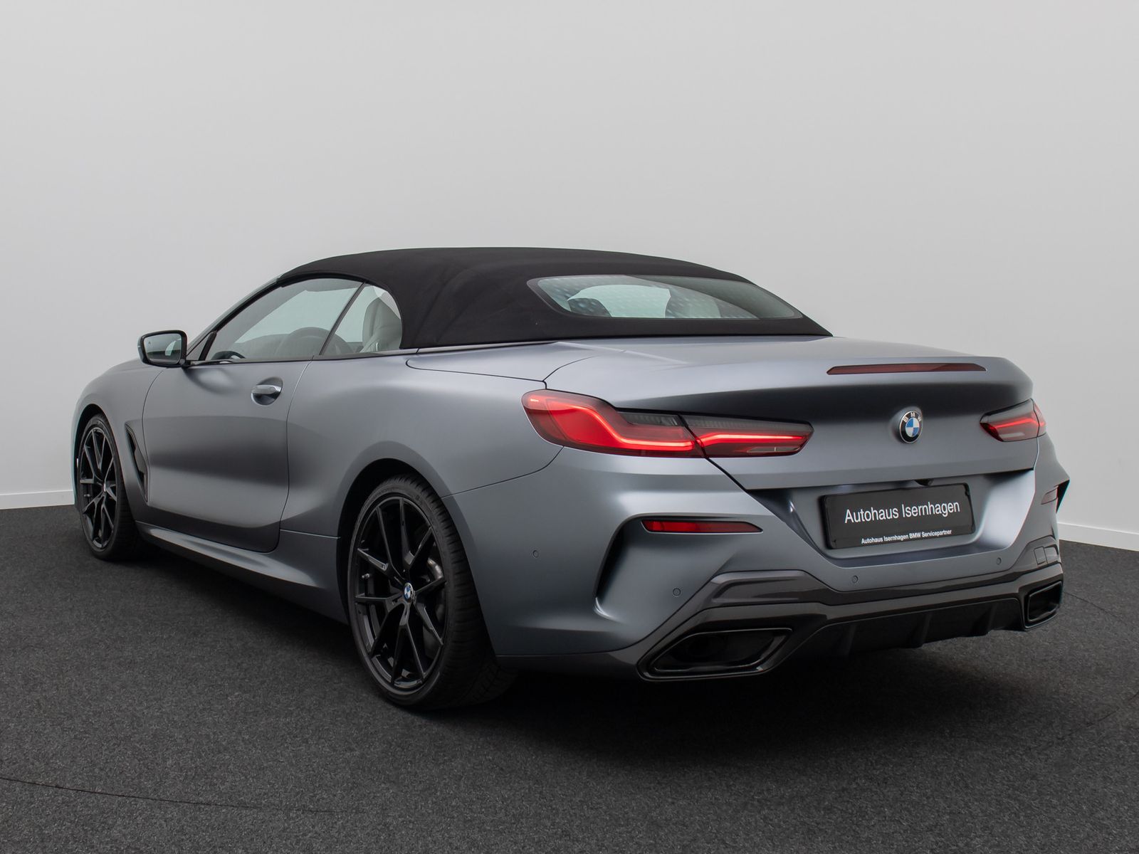 Fahrzeugabbildung BMW 840d xD Cabrio Individual B&W SoftClos HUD VOLL