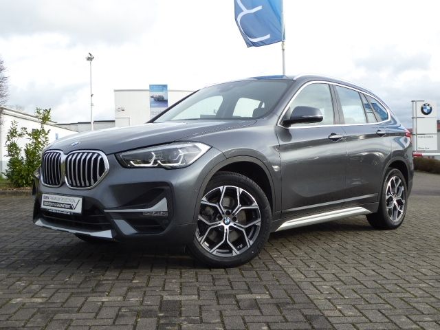 BMW X1 xDrive20i xLine Navi LED Sportsitze HiFi DAB