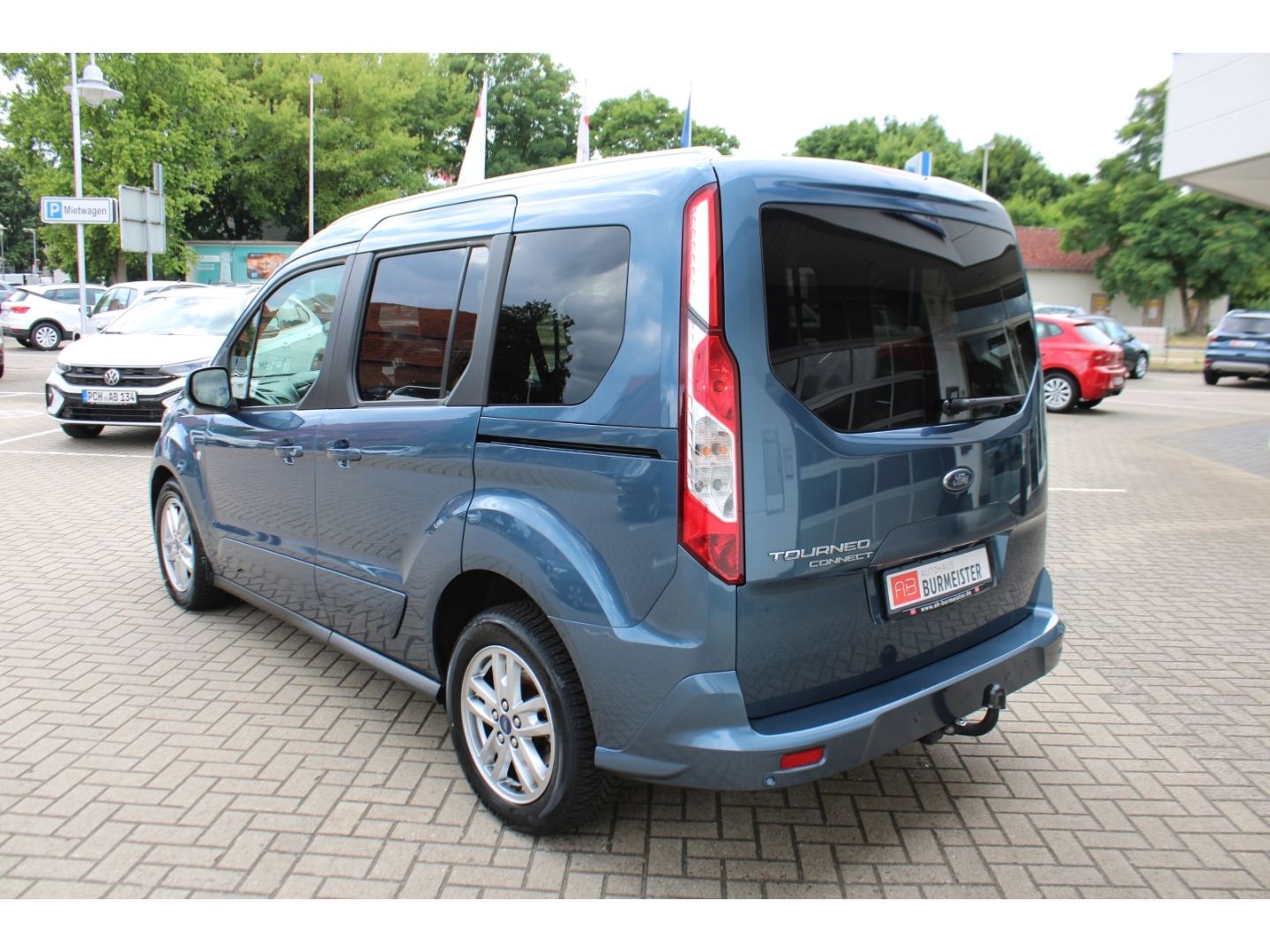 FORD Tourneo Connect 1.5 TDCi Titanium Xenon Navi AHK - Image 3