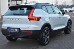 Fahrzeugabbildung Volvo XC40 B4 R-Design *STDHZG*PANO*360°*ACC*AHK