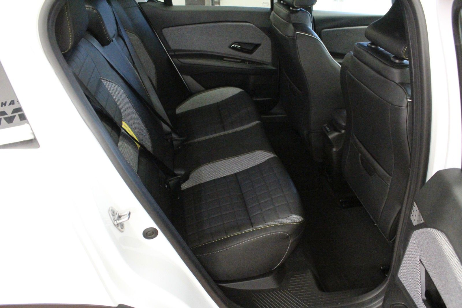 Fahrzeugabbildung Renault R 4 150 Comfort Range Iconic *Vollausstattung*