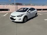 Hyundai Elantra - Hyundai Elantra Gebrauchtwagen