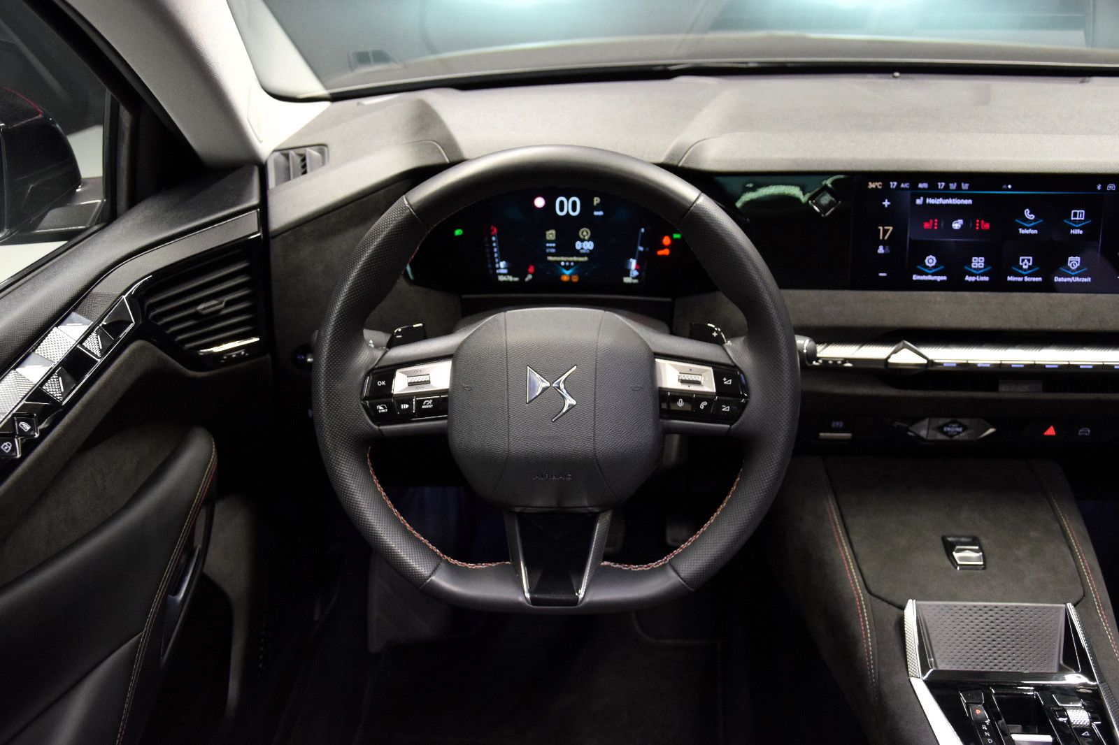 Fahrzeugabbildung DS Automobiles DS4 Performance Line Pano Sitzheizung