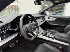AUDI Q8 50 TDI quattro/ B&O/ MATRIX/ PANORAMA AUDI Q8 50 TDI quattro/ B&O/ MATRIX/ PANORAMA