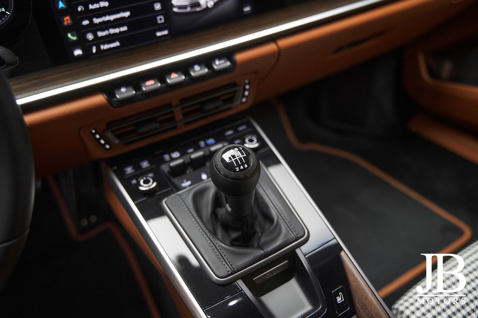 Fahrzeugabbildung Porsche 992 Sport Classic Burmester Lift Cognac 360° LED