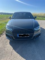Audi A3 1.5 TFSI S-Line/ Sportpaket/Abgasanlage - Audi A3 mit Benzin-Antrieb: Limousine, 1.5