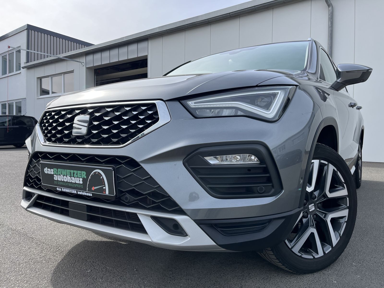 SEAT Ateca 1.5 TSI Xperience 150€ m.20% Anz. AHK Navi