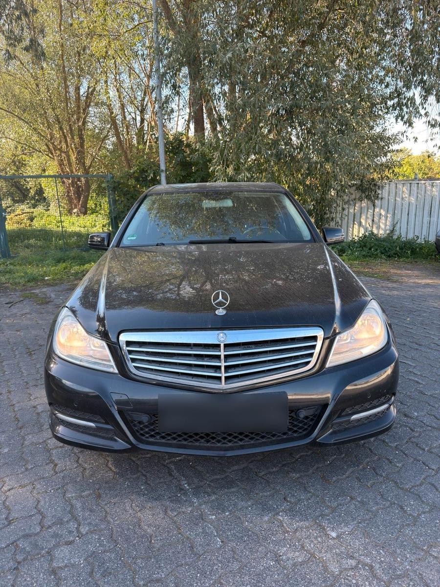 Mercedes-Benz C 180