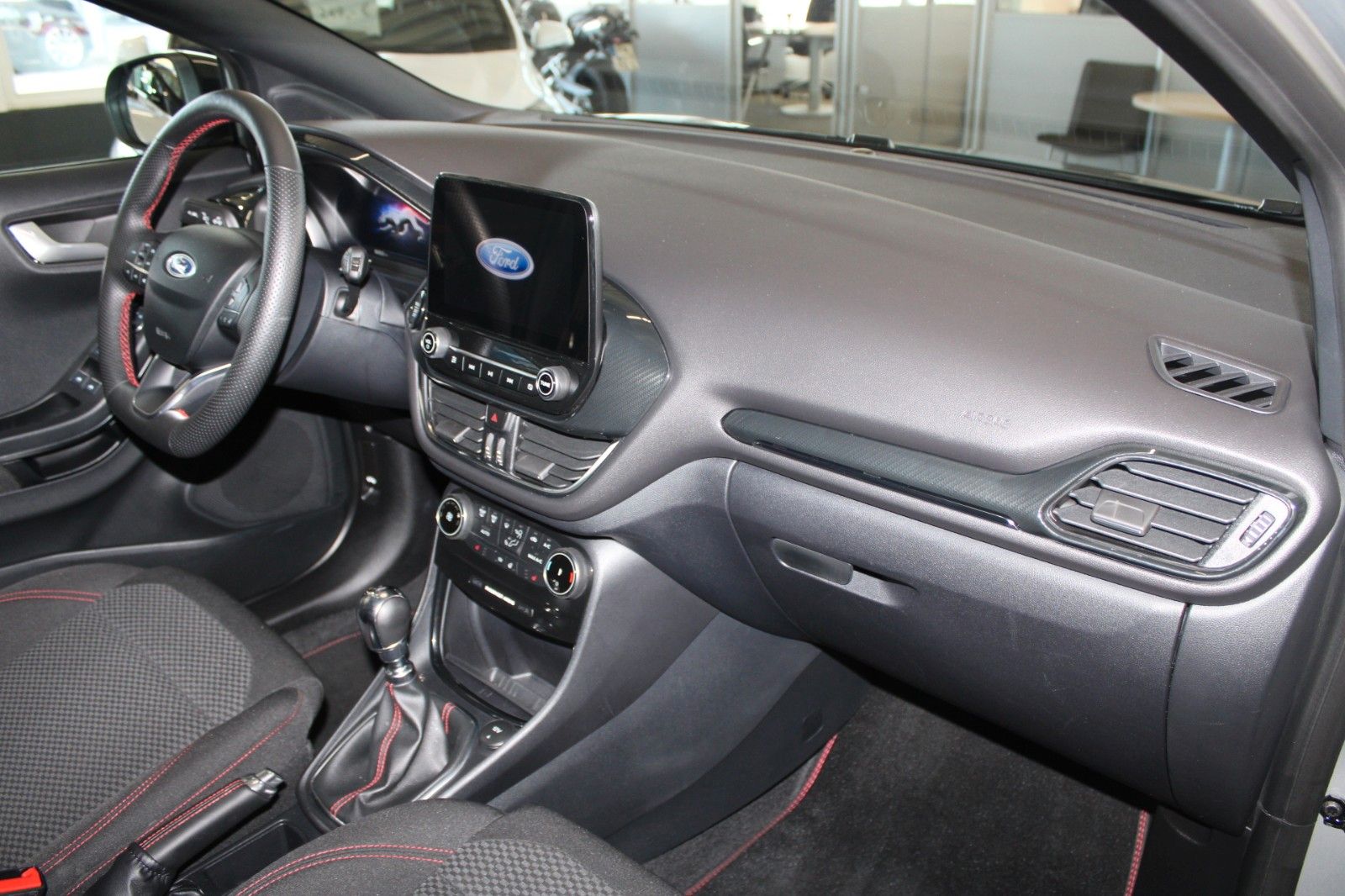 Fahrzeugabbildung Ford Puma MHEV ST-Line LED NAVI WinterPaket DAB